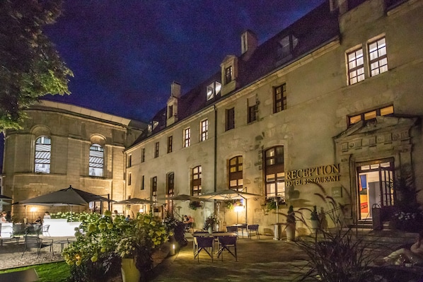 Hotel de Bourbon - Mercure Bourges accepte les chiens à Bourges