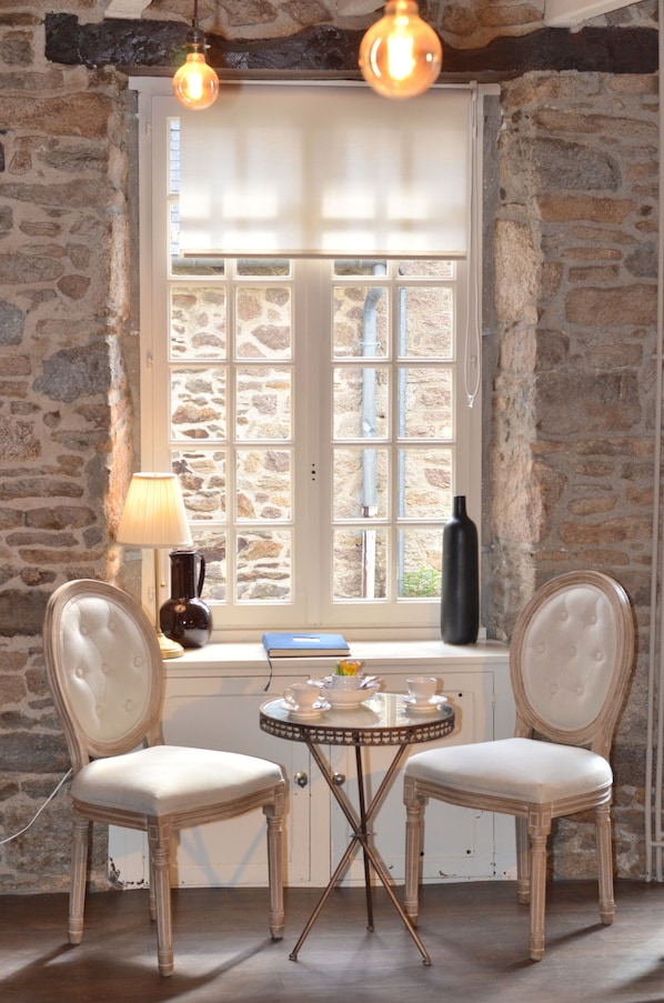 Hôtel de la Porte Saint-Malo accepte les chiens à Dinan