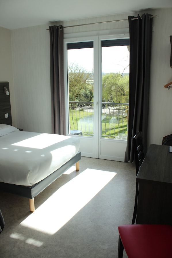 Avenir Hôtel accepte les chiens à Aiguillon