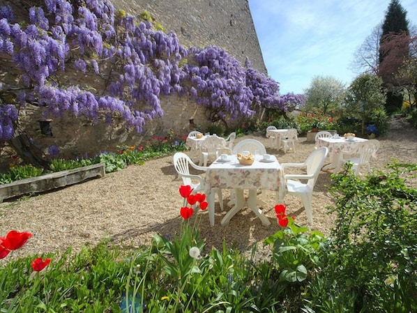 Hôtel de La Ferté accepte les chiens à Chagny
