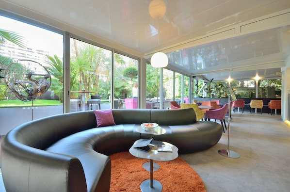 Hotel Cezanne accepte les chiens à Cannes