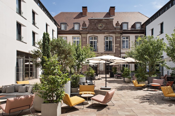 Hôtel LÉONOR the place to live accepte les chiens à Strasbourg