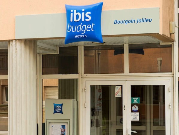 Ibis Budget Bourgoin Jallieu Centre accepte les chiens à Bourgoin-Jallieu