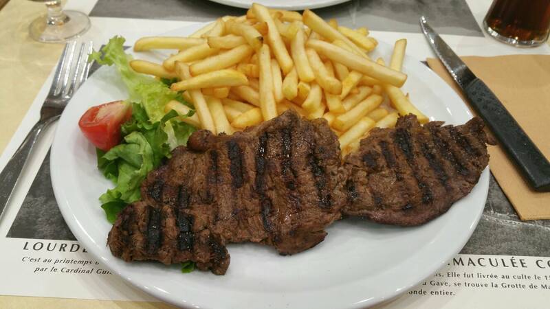 Café Royal accepte les chiens à Lourdes