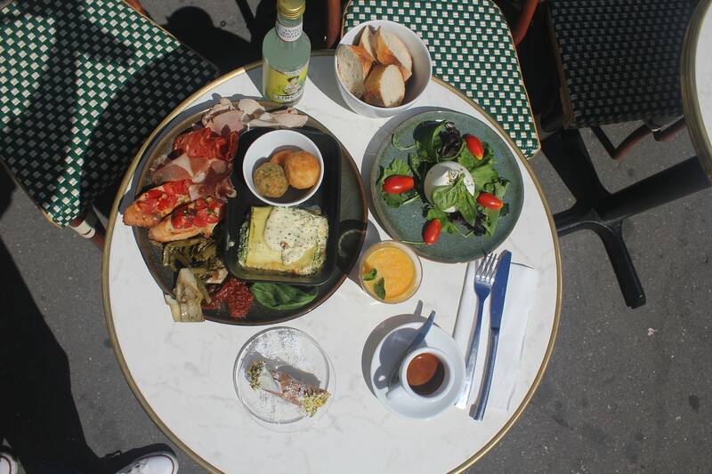 Napoli Caffè accepte les chiens à Paris