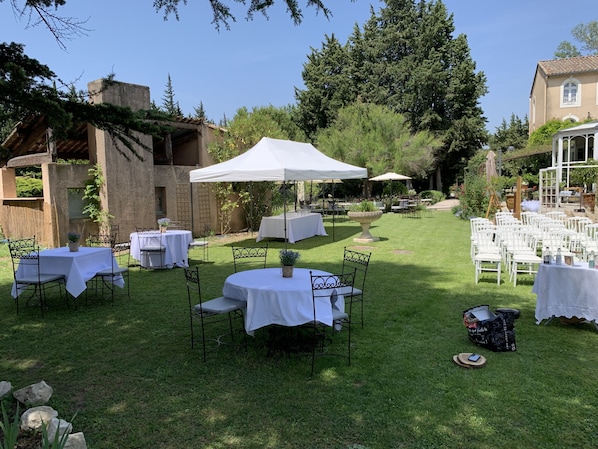 Moulin de la Roque accepte les chiens à Althen-des-Paluds