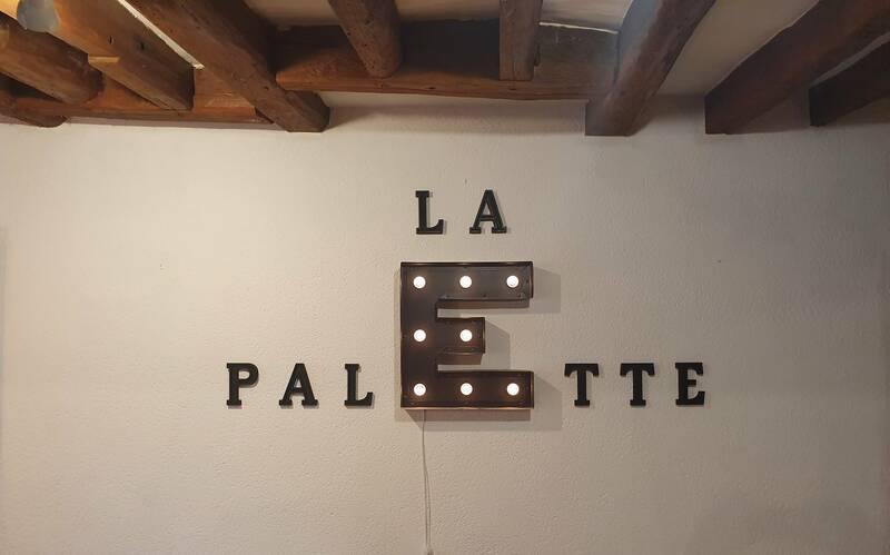 La Palette accepte les chiens à Moret-sur-Loing