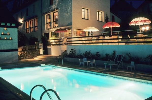 Logis Hotel Les Tilleuls accepte les chiens à Saint-Cirgues-de-Jordanne