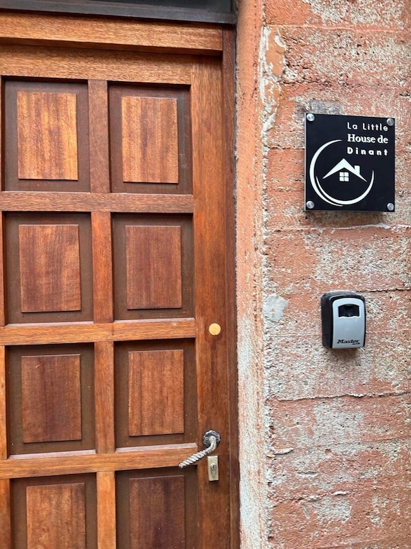 La Little House de Dinant accepte les chiens à Dinant