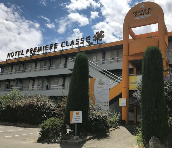 Premiere Classe Marseille Est - La Valentine accepte les chiens à Marseille