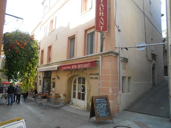 Hotel - Restaurant Logis de la Rose accepte les chiens à Gréoux-les-Bains