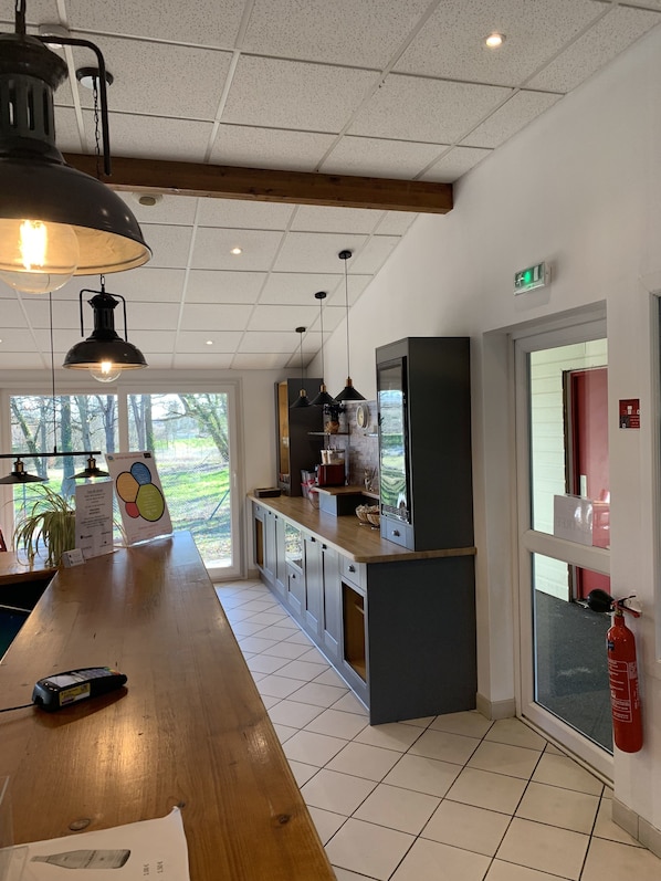 Mape Hotel accepte les chiens à Dampierre-en-Burly