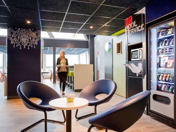 ibis budget Pontault Combault RN4 Marne la Vallée accepte les chiens à Pontault-Combault