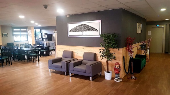 Euro Hôtel Paris Créteil accepte les chiens à Creteil