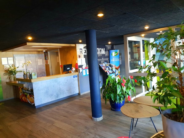 Cit’hôtel Design Booking Evry Saint Germain-Lès-Corbeil Senart accepte les chiens à Saint-Germain-les-Corbeil