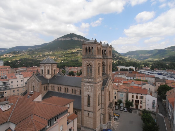 ibis Millau accepte les chiens à Millau