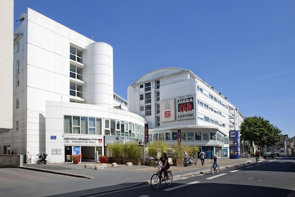 Séjours & Affaires Tours Léonard de Vinci accepte les chiens à Tours