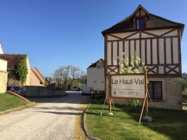 Le Haut-Val résidence accepte les chiens à Belleme