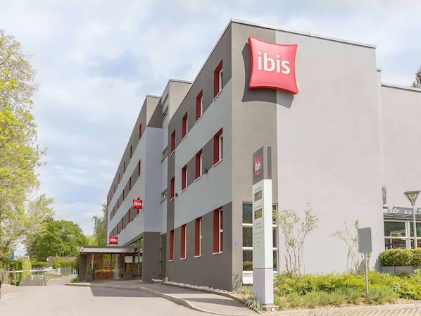 ibis Geneve Aeroport accepte les chiens à Meyrin