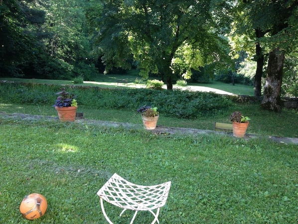 Chateau de Laric accepte les chiens à Chabestan