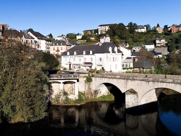 Hôtel Teyssier accepte les chiens à Uzerche