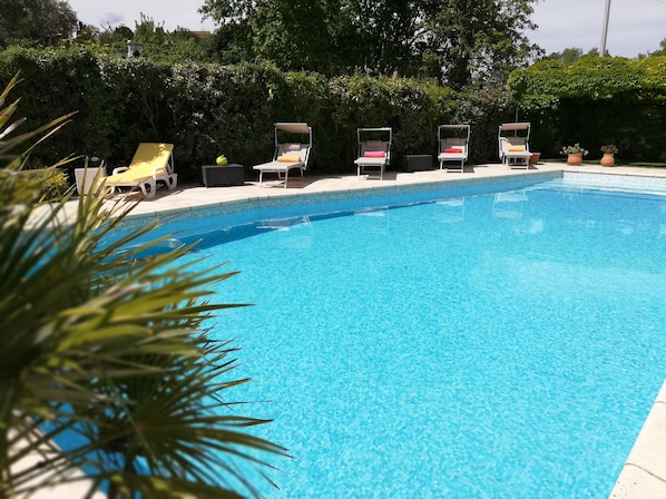 Hôtel Le Castellan accepte les chiens à Istres