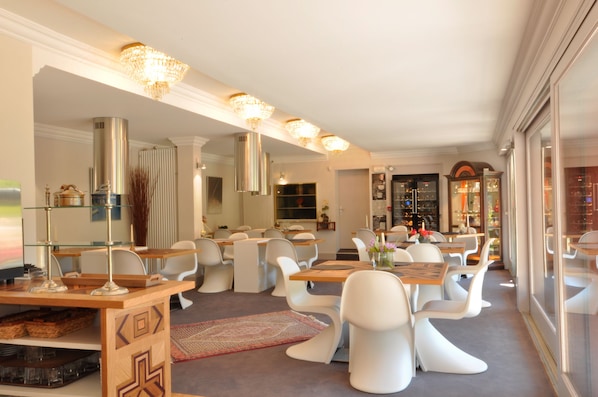 Hostellerie de la Maronne accepte les chiens à Saint-Martin-Valmeroux