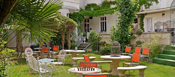 Citotel Le Plantagenet accepte les chiens à Chinon