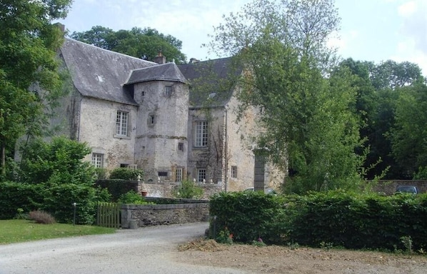 Manoir de Rouessé accepte les chiens à Laval