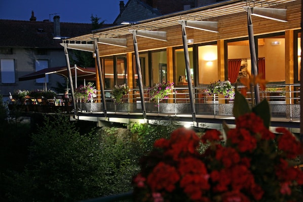 Les Rives de l'Arzon accepte les chiens à Vorey