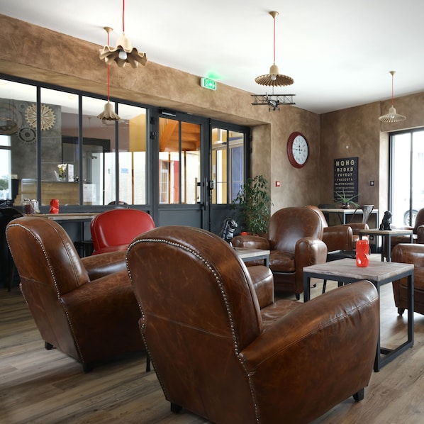 Le Grand Hôtel des Bains SPA accepte les chiens à Fouras