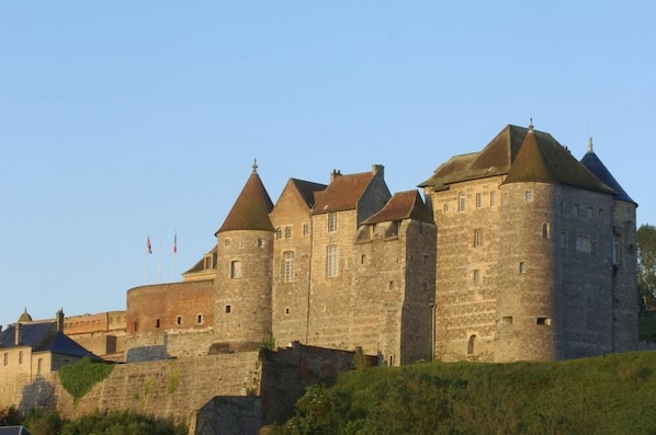 Kyriad Dieppe - Saint Aubin Sur Scie accepte les chiens à Saint-Aubin-sur-Scie