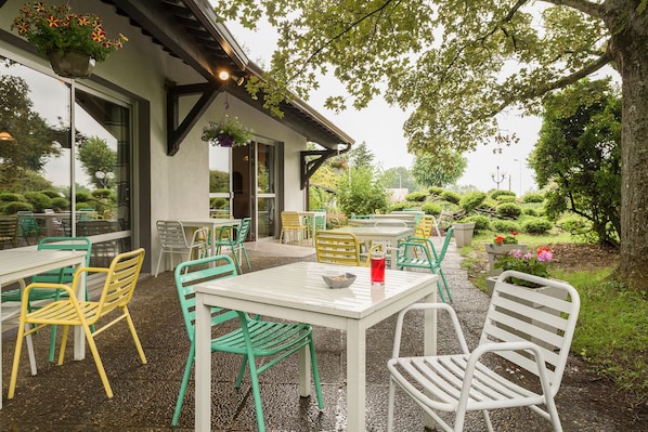 The Originals City, Hôtel La Siesta accepte les chiens à Davezieux