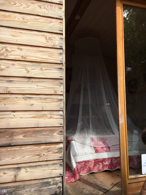 La Cabane Des Amoureux accepte les chiens à Barjols