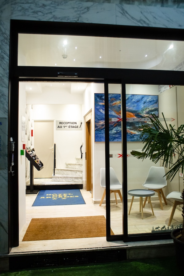 Hotel des Arcades accepte les chiens à Reims