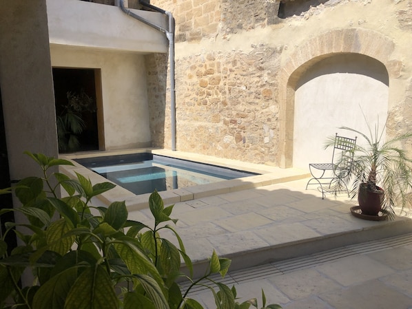 L'Olivier accepte les chiens à Serviers-et-Labaume