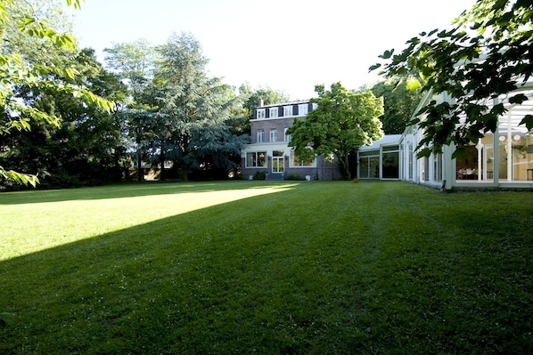 Le Manoir de Fourcy accepte les chiens à Corbehem