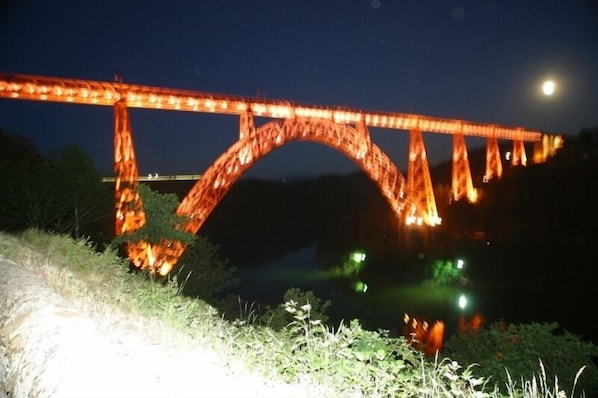 Garabit Hôtel accepte les chiens à Anglards-de-Saint-Flour