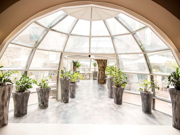 ibis Paris Tour Eiffel Cambronne 15ème accepte les chiens à Paris