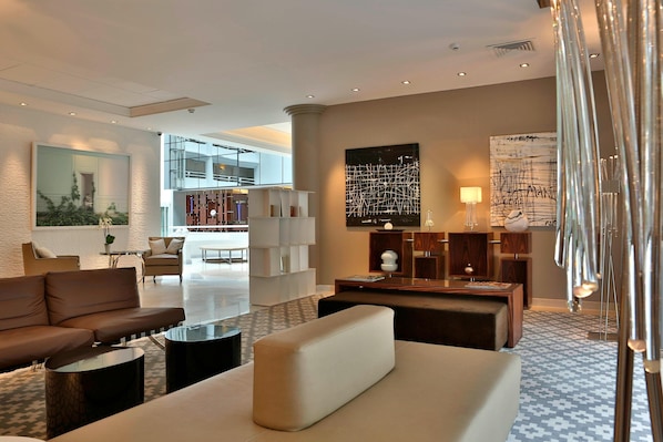 AC Hotel by Marriott Ambassadeur Antibes - Juan Les Pins accepte les chiens à Antibes