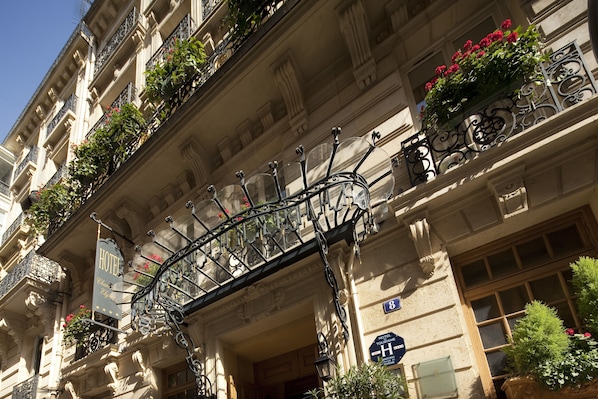 Hotel Chambiges Elysées accepte les chiens à Paris