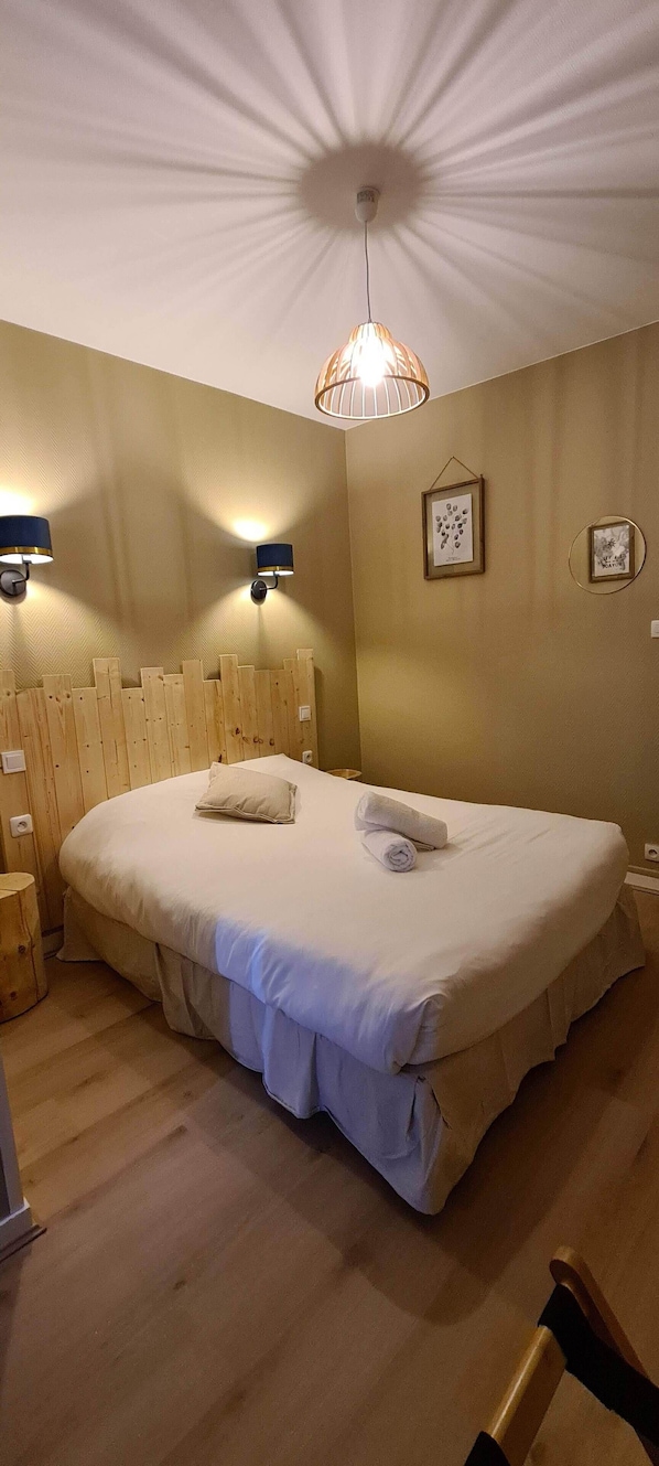 Hotel les vieux Acacias accepte les chiens à Queyrac