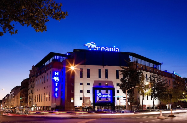 Hotel Oceania Paris Porte de Versailles accepte les chiens à Paris