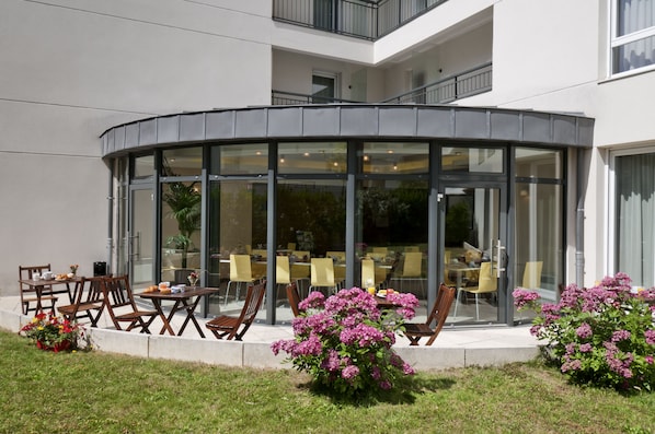 Aparthotel Adagio Access Paris Vanves Porte de Chatillon accepte les chiens à Vanves