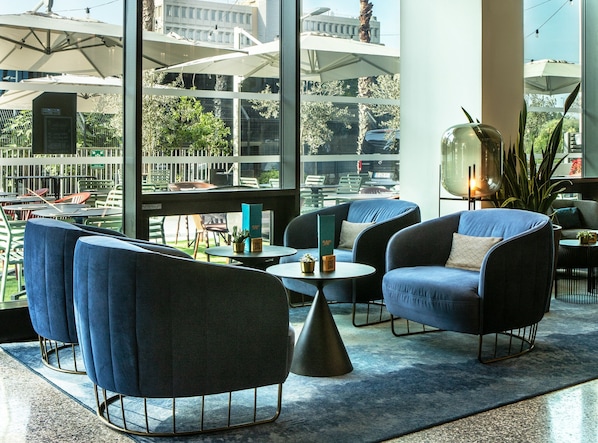 Crowne Plaza Nice Grand Arenas, an IHG Hotel accepte les chiens à Nice