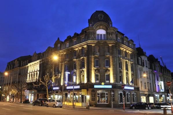 G.t. Central Molitor accepte les chiens à Luxembourg City