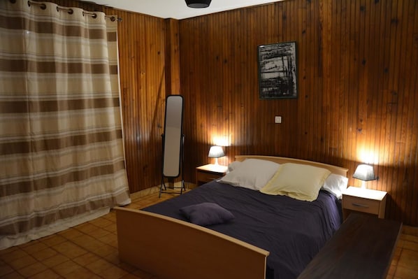 Hotel Restaurant Les Planottes accepte les chiens à Polminhac