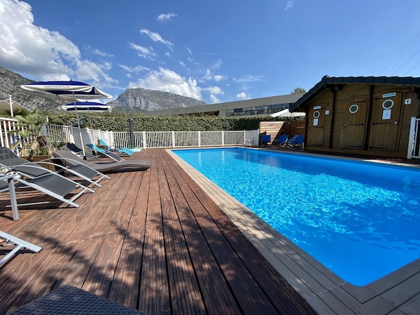 Hôtel le Néron accepte les chiens à Fontanil-Cornillon