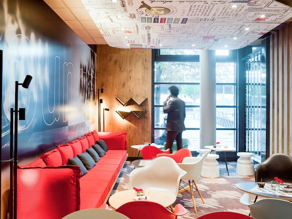 ibis Paris Porte de Clichy Centre accepte les chiens à Clichy