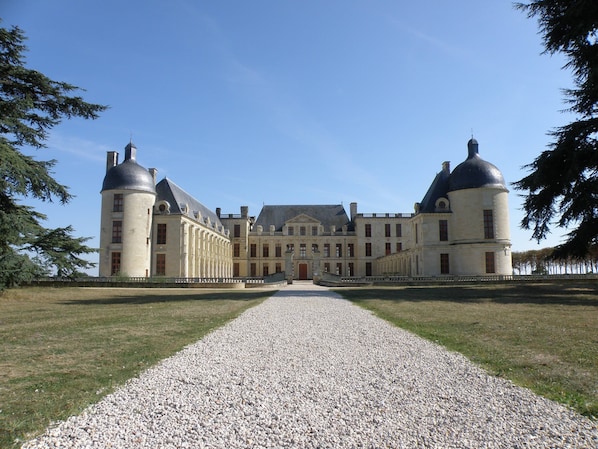 Le Relais du Château accepte les chiens à Plaine-et-Vallées